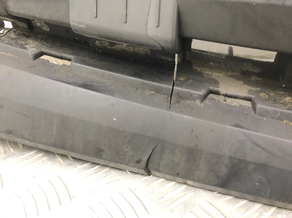 Кронштейн крепления бампера переднего для Renault Kangoo, 2012 г. 1.5 DCi дизель б/у — фото 4