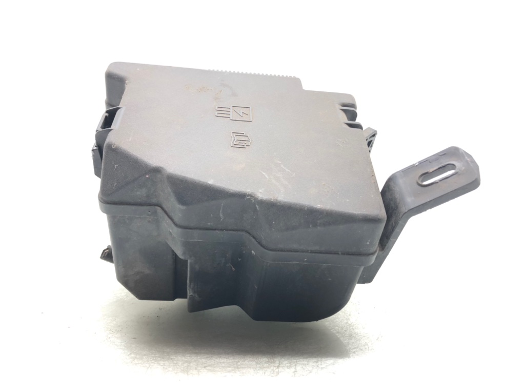 Блок предохранителей для Ford Fiesta, 2009 г. 1.4 TDCi дизель б/у — фото 5