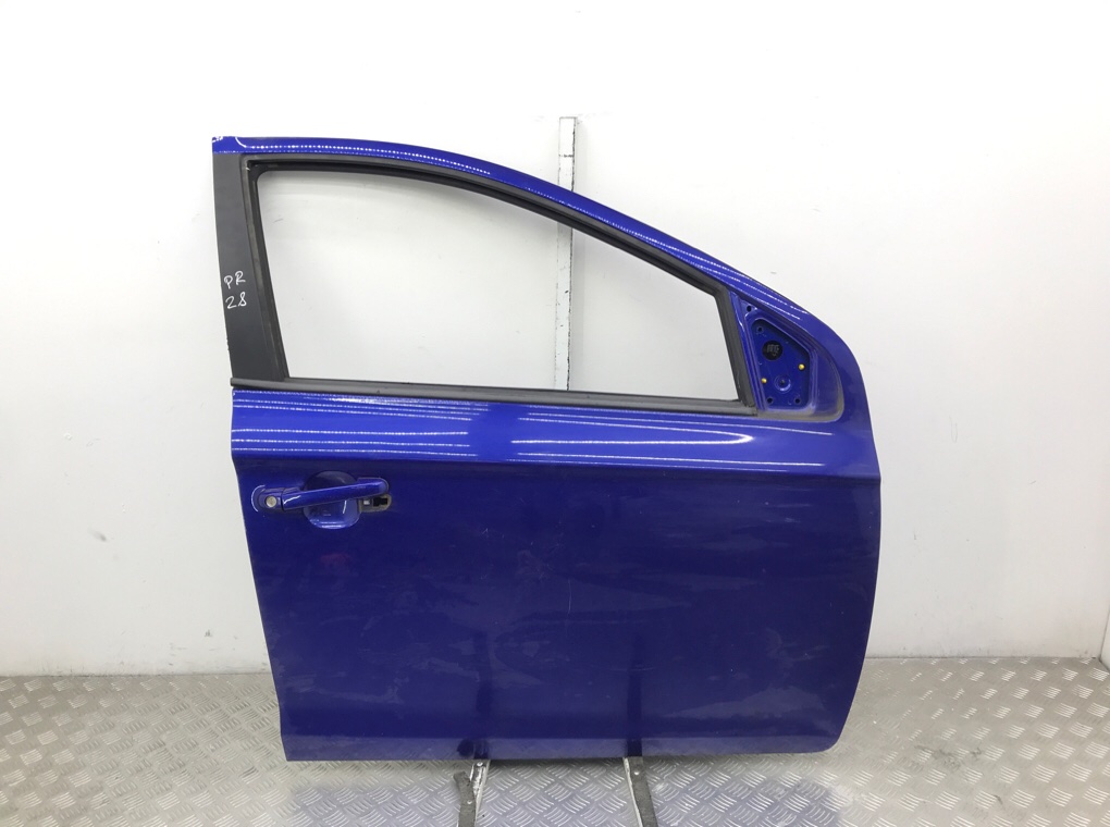 Дверь передняя правая для Hyundai i20, 2009 г. 1.4 CRDi дизель б/у