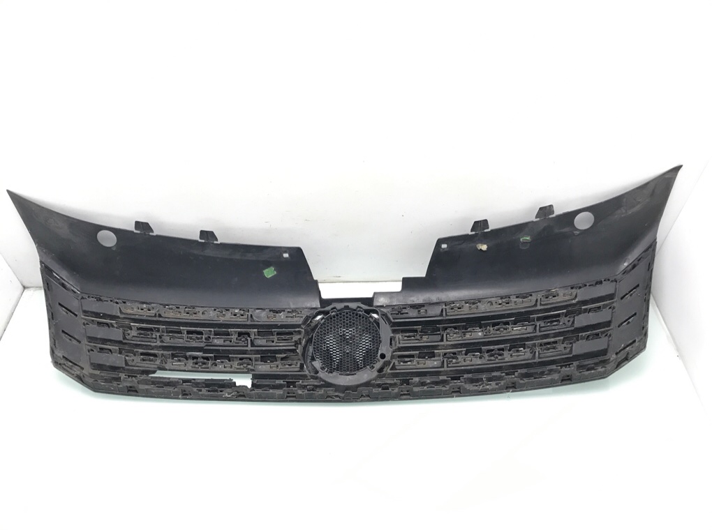 Решетка радиатора для Volkswagen Passat, 2010 г. 1.6 TDi дизель б/у — фото 3