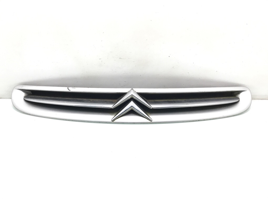 Решетка радиатора для Citroen Xsara Picasso, 2003 г. 2.0 HDi дизель б/у