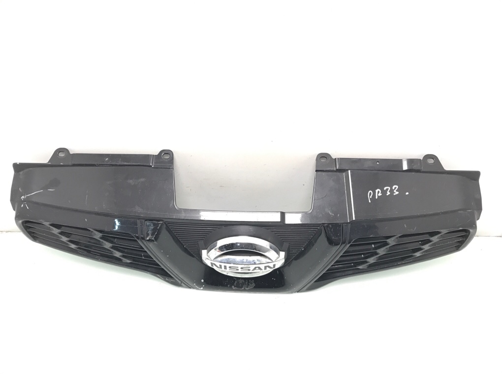 Решетка радиатора для Nissan Qashqai, 2012 г. 1.5 DCi дизель б/у — фото 2