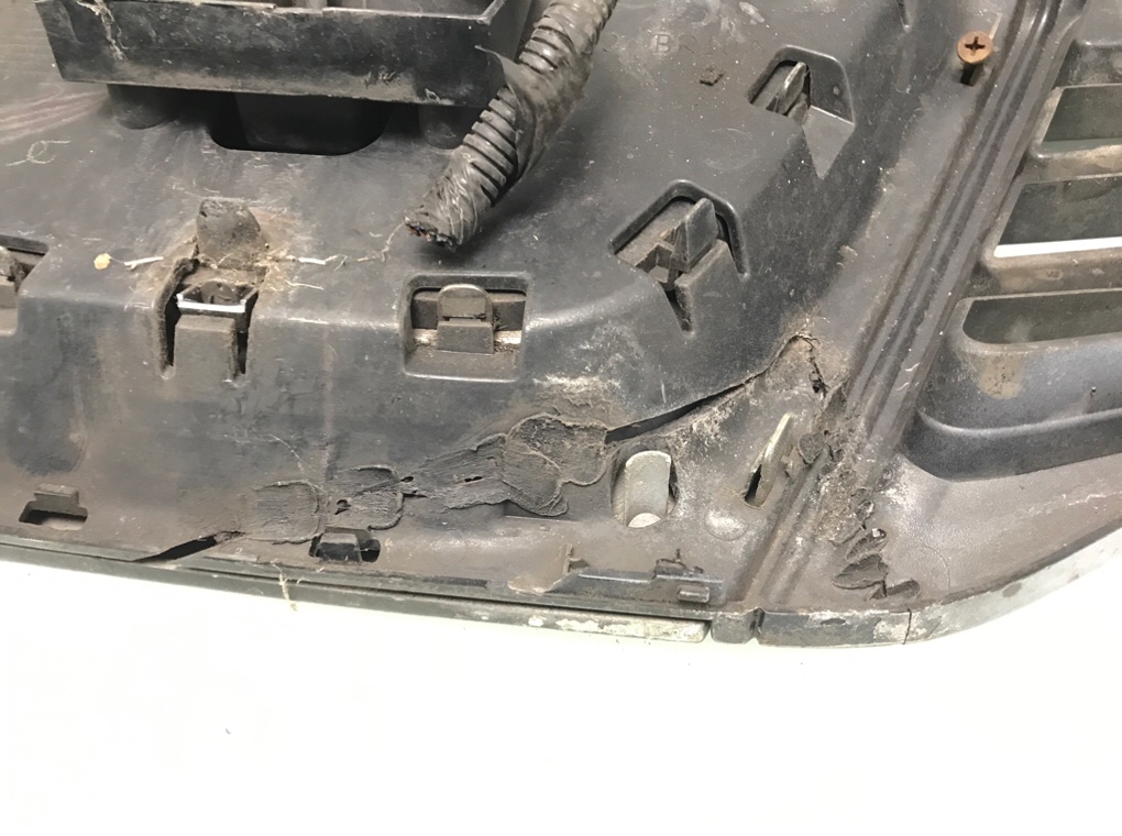 Решетка радиатора для Nissan Qashqai, 2012 г. 1.5 DCi дизель б/у — фото 7