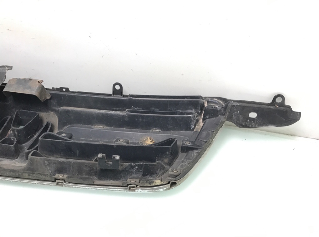 Решетка радиатора для Honda CR-V, 2002 г. 2.0 i бензин б/у — фото 4