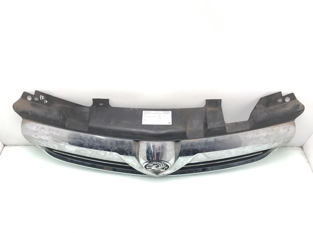 Решетка радиатора для Opel Zafira, 2012 г. 1.6 i бензин б/у — фото 2