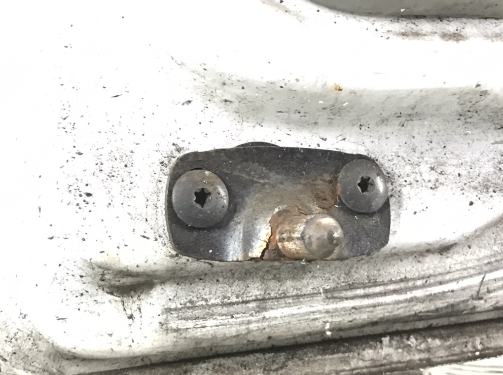 Дверь задняя распашная левая для Opel Vivaro, 2005 г. 2.0 i бензин б/у — фото 7