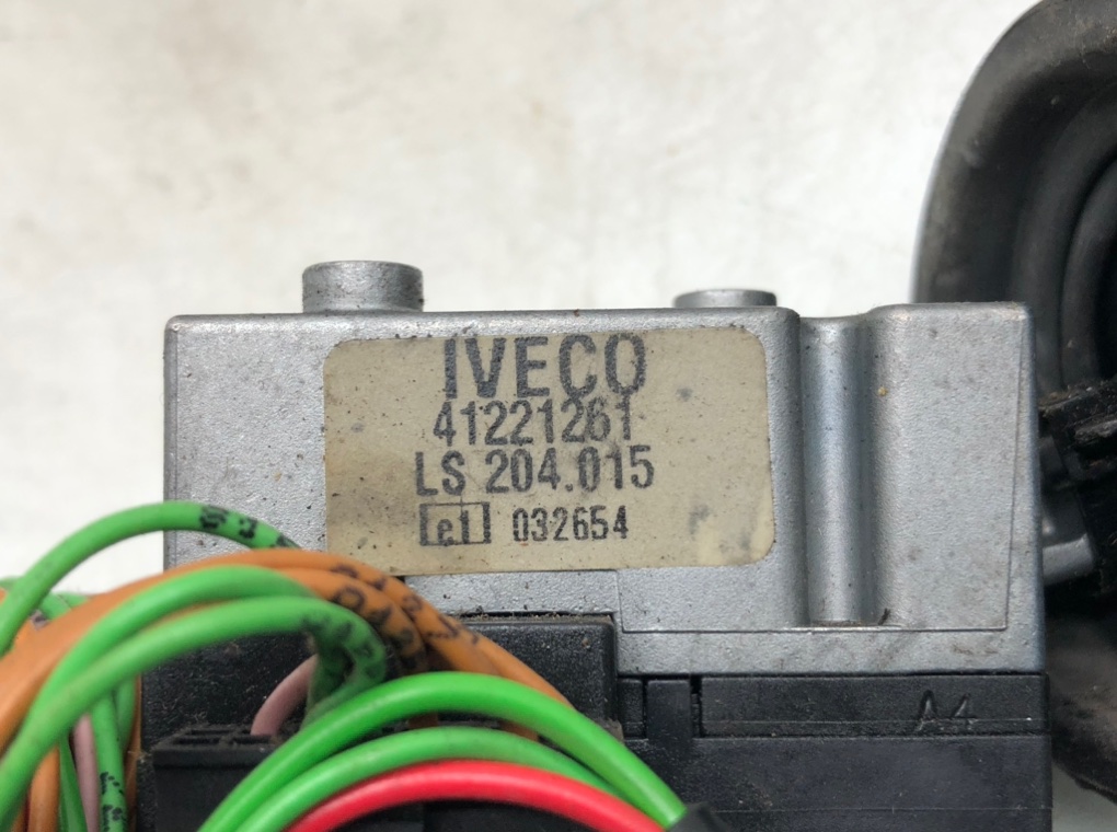 Переключатель подрулевой (стрекоза) для Iveco Eurocargo, 2013 г. 3.9 TD дизель б/у — фото 5