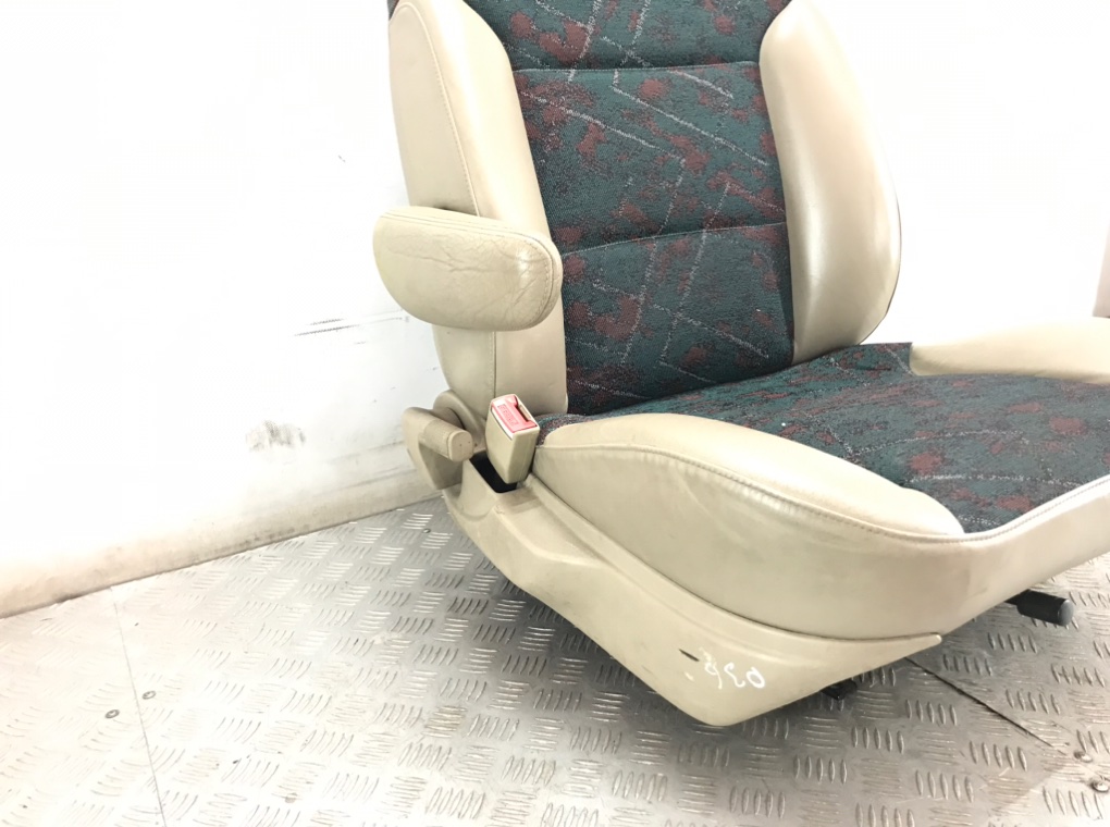 Салон (комплект сидений) для Peugeot 806, 1998 г. 1.9 TD дизель б/у — фото 3