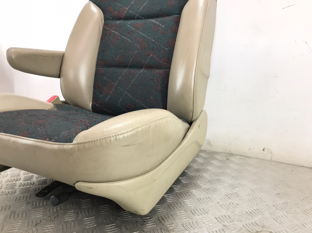Салон (комплект сидений) для Peugeot 806, 1998 г. 1.9 TD дизель б/у — фото 4