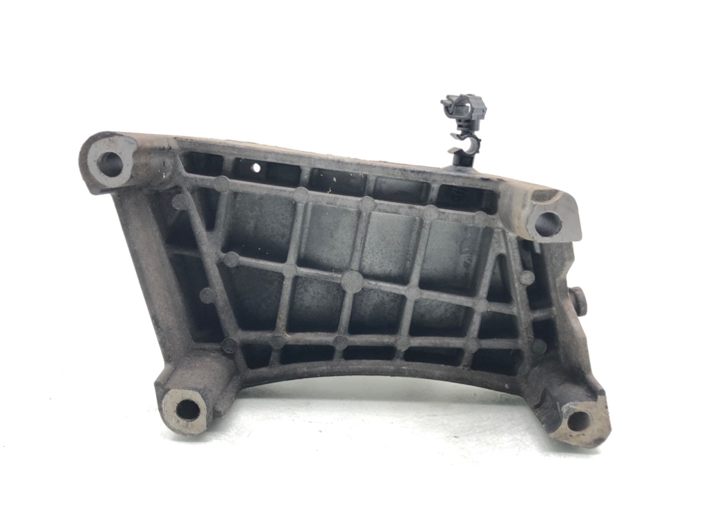 Кронштейн двигателя для Fiat Punto, 2012 г. 1.3 JTD дизель б/у — фото 2