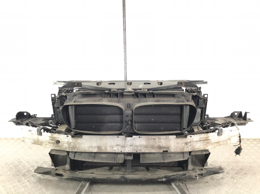 Панель передняя (телевизор) для BMW 5 F10/F11/GT F07, 2011 г. 2.0 TD дизель б/у