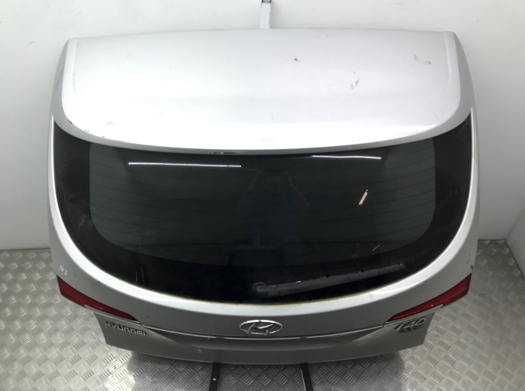 Крышка багажника для Hyundai i40, 2014 г. 1.7 CRDi дизель б/у — фото 2