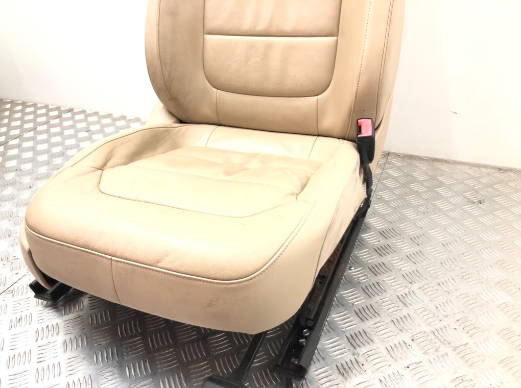 Салон (комплект сидений) для Volkswagen Passat, 2014 г. 2.0 TDi дизель б/у — фото 5