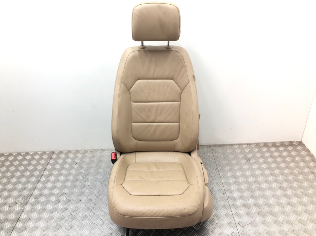Салон (комплект сидений) для Volkswagen Passat, 2014 г. 2.0 TDi дизель б/у — фото 9