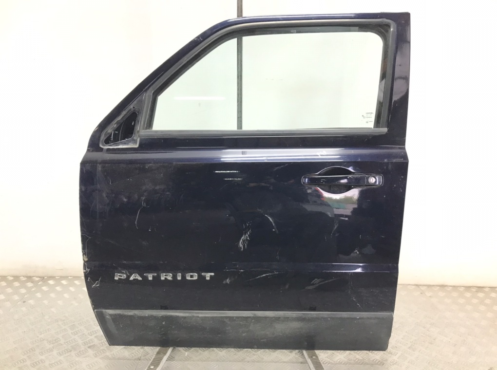 Дверь передняя левая для Jeep Patriot, 2011 г. 2.2 CDi дизель б/у
