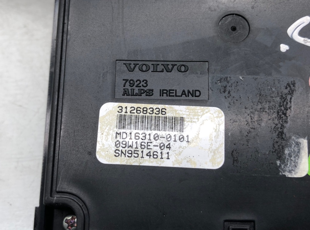 Дисплей для Volvo V70, 2009 г. 2.0 TD дизель б/у — фото 5