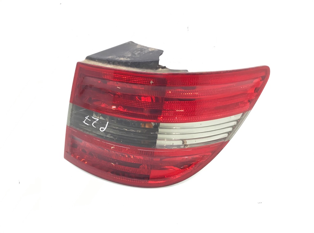 Фонарь задний правый для Mercedes B W245, 2007 г. 2.0 CDi дизель б/у