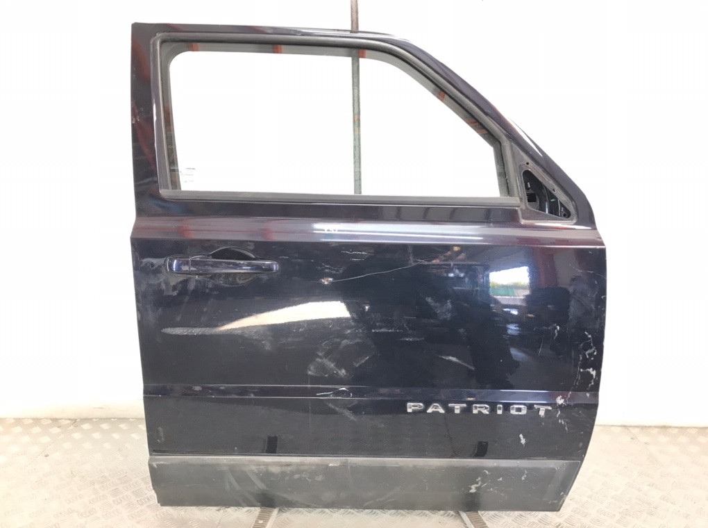 Дверь передняя правая для Jeep Patriot, 2011 г. 2.2 CDi дизель б/у