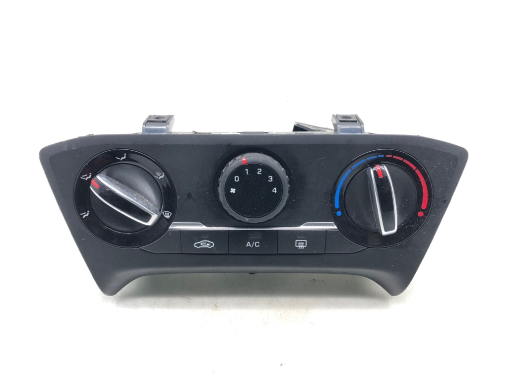 Блок управления печки/климат-контроля для Hyundai i20, 2015 г. 1.4 CRDi дизель б/у