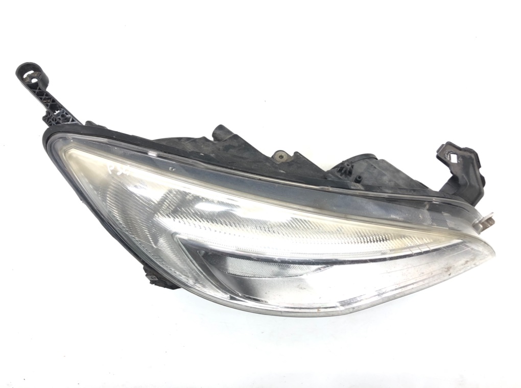 Фара правая для Opel Astra, 2011 г. 2.0 CDTi дизель б/у — фото 2