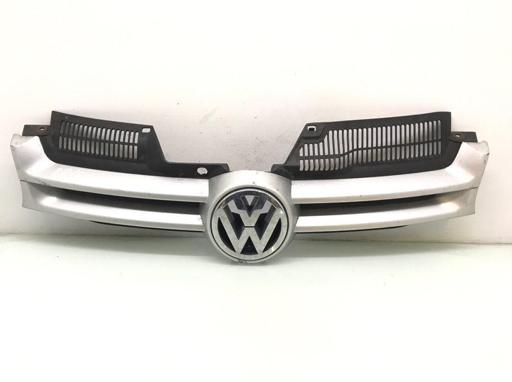 Решетка радиатора для Volkswagen Golf, 2005 г. 2.0 SDi дизель б/у