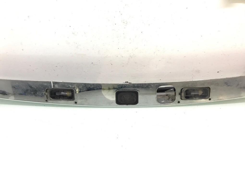 Накладка подсветки номера для Jaguar XF, 2008 г. 2.7 TD дизель б/у — фото 5