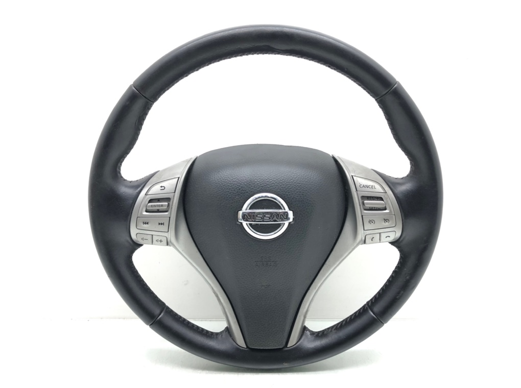 Руль для Nissan Qashqai, 2015 г. 1.2 i бензин б/у