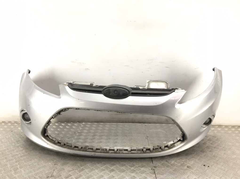 Бампер передний для Ford Fiesta, 2010 г. 1.4 TDCi дизель б/у