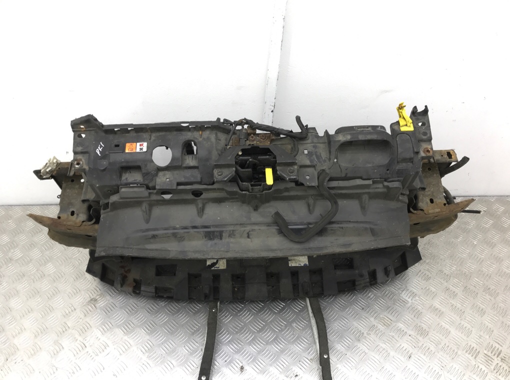 Панель передняя (телевизор) для Ford Fiesta, 2011 г. 1.6 TDCi дизель б/у — фото 2