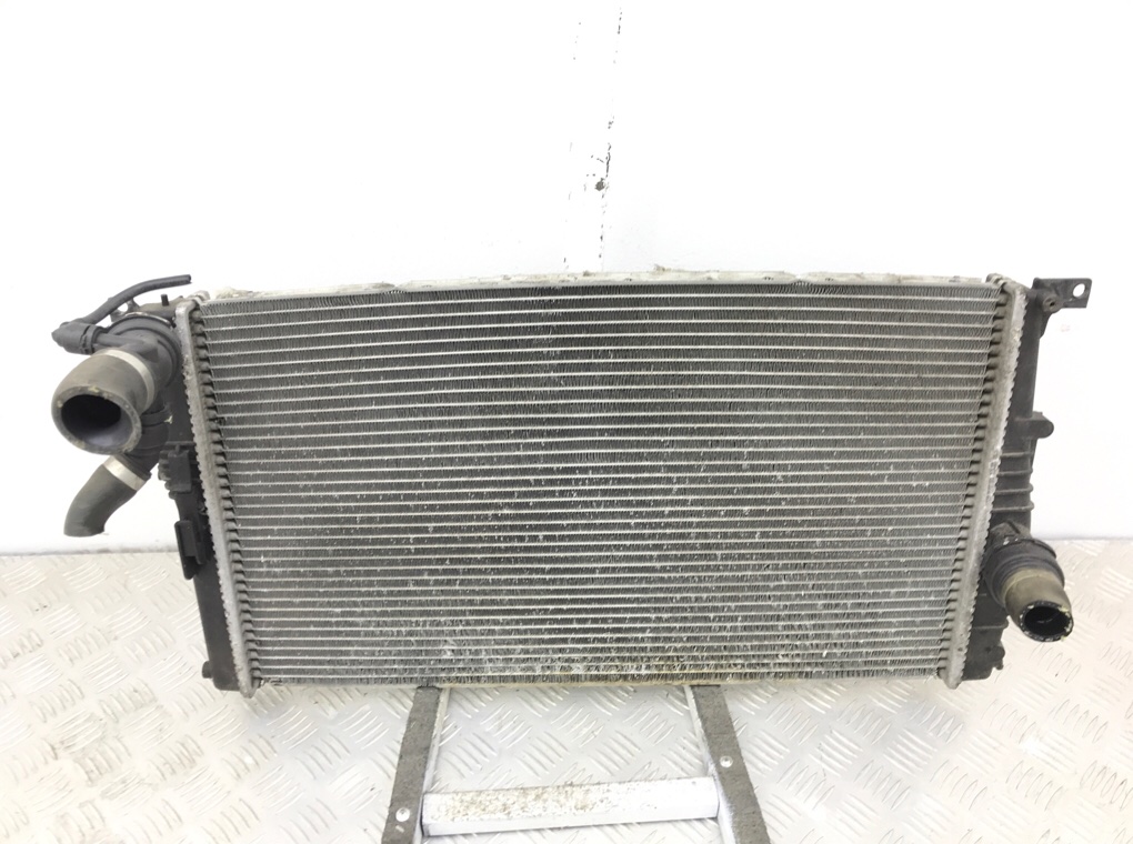Радиатор (основной) для BMW 1 F20/F21, 2012 г. 2.0 TD дизель б/у