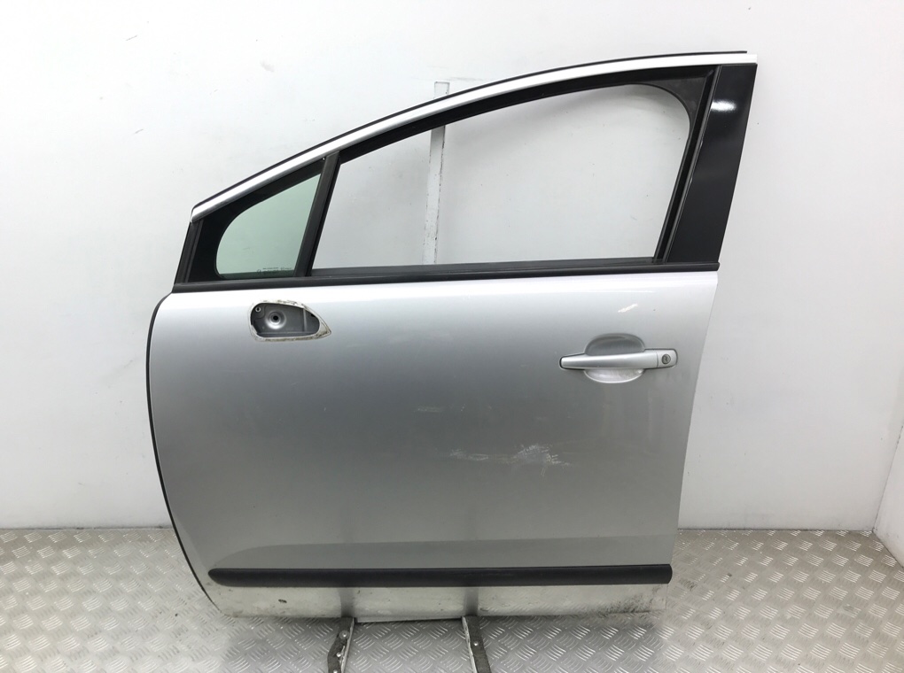 Дверь передняя левая для Peugeot 3008, 2011 г. 1.6 HDi дизель б/у