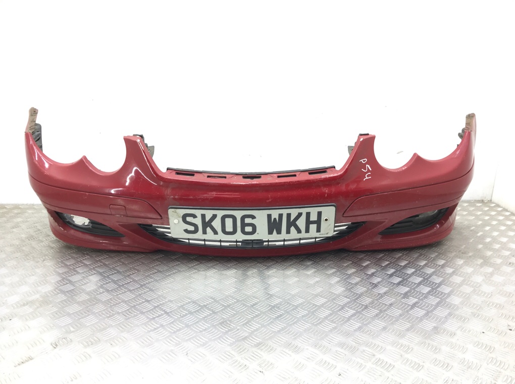 Бампер передний для Mercedes C W203, 2006 г. 1.8 i бензин б/у