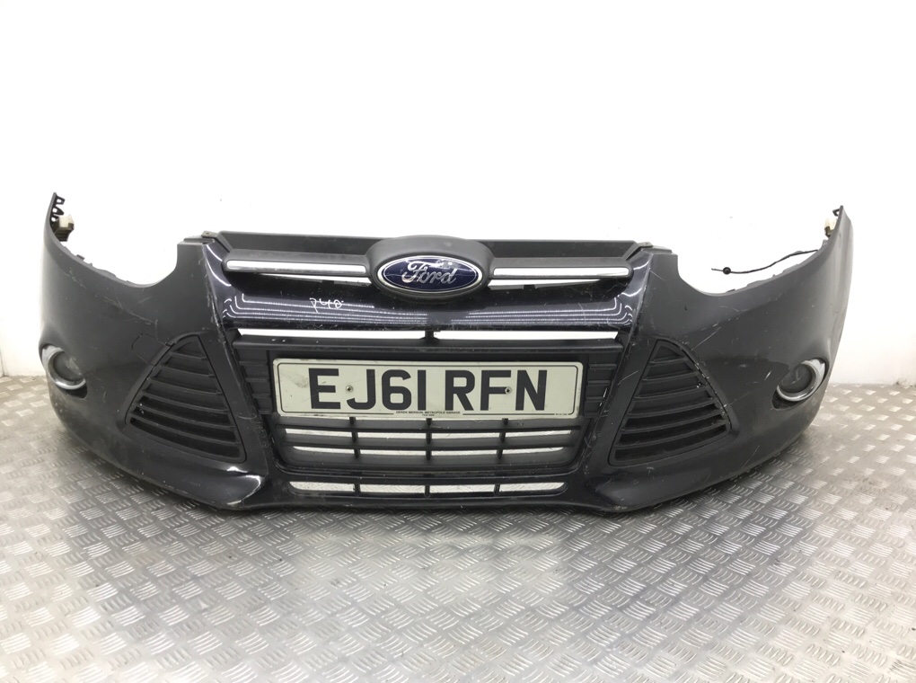 Бампер передний для Ford Focus, 2011 г. 1.6 TDCi дизель б/у
