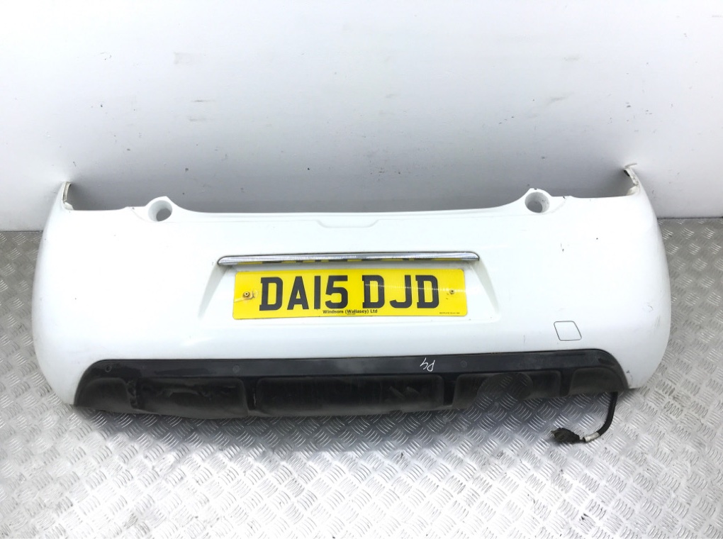 Бампер задний для Citroen DS3, 2015 г. 1.6 HDi дизель б/у