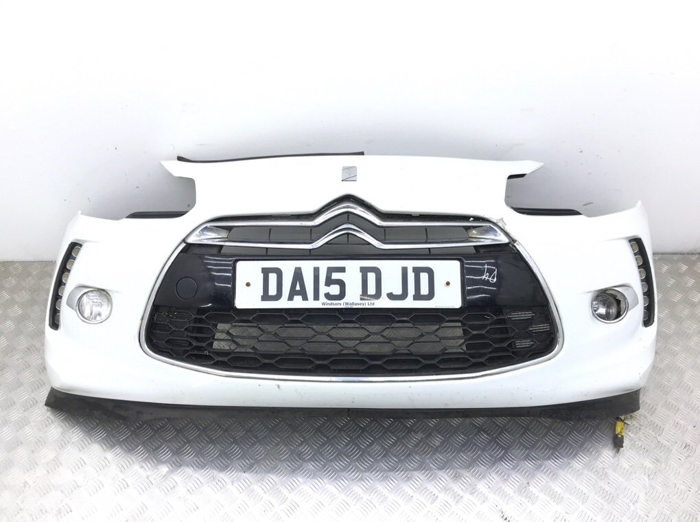 Бампер передний для Citroen DS3, 2015 г. 1.6 HDi дизель б/у