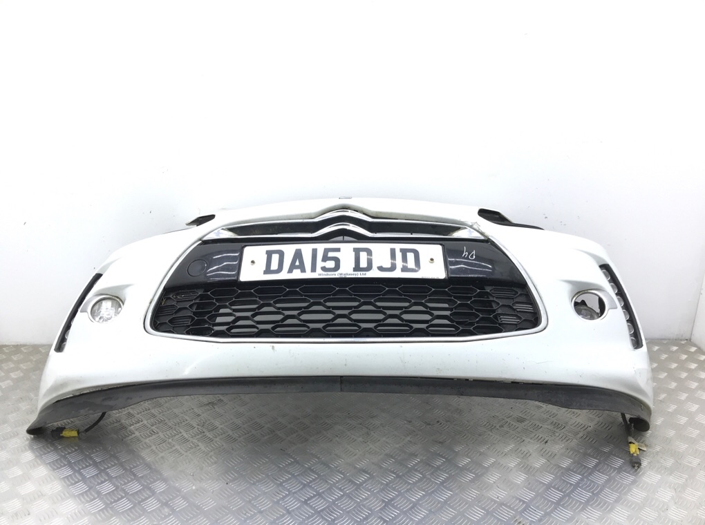 Бампер передний для Citroen DS3, 2015 г. 1.6 HDi дизель б/у — фото 2