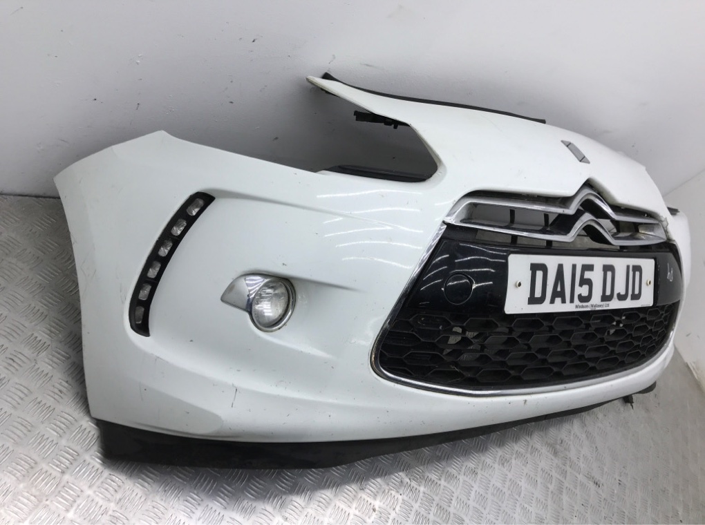 Бампер передний для Citroen DS3, 2015 г. 1.6 HDi дизель б/у — фото 3