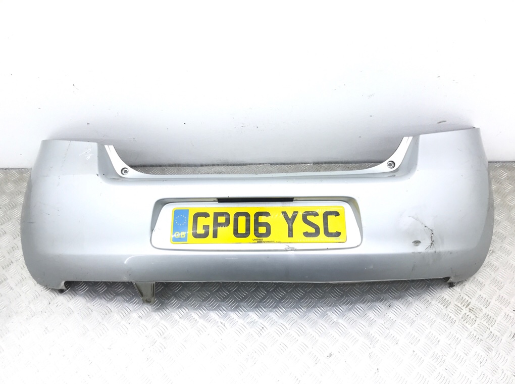 Бампер задний для Toyota Yaris, 2006 г. 1.4 TD дизель б/у
