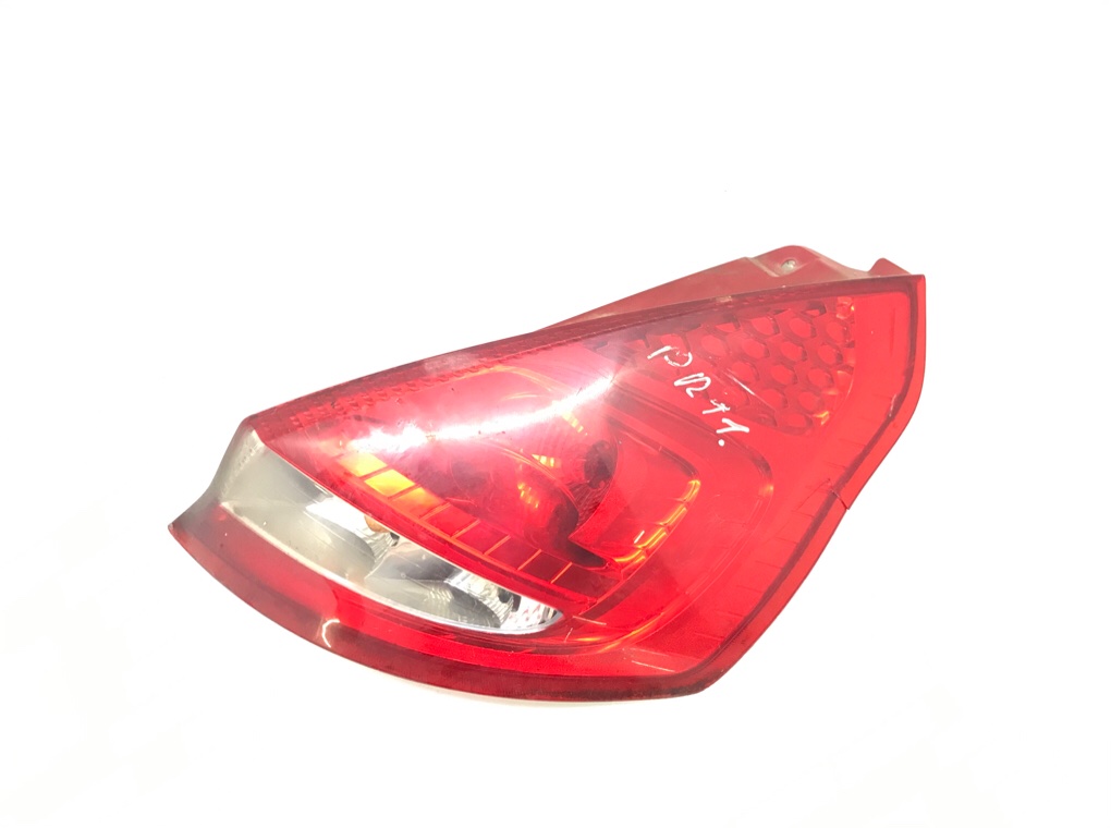 Фонарь задний правый для Ford Fiesta, 2011 г. 1.6 TDCi дизель б/у