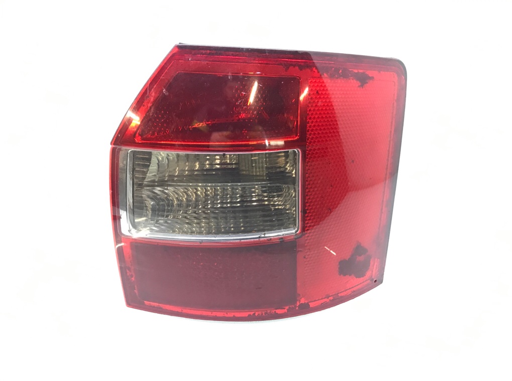 Фонарь задний правый для Audi A4, 2003 г. 2.5 TDi дизель б/у