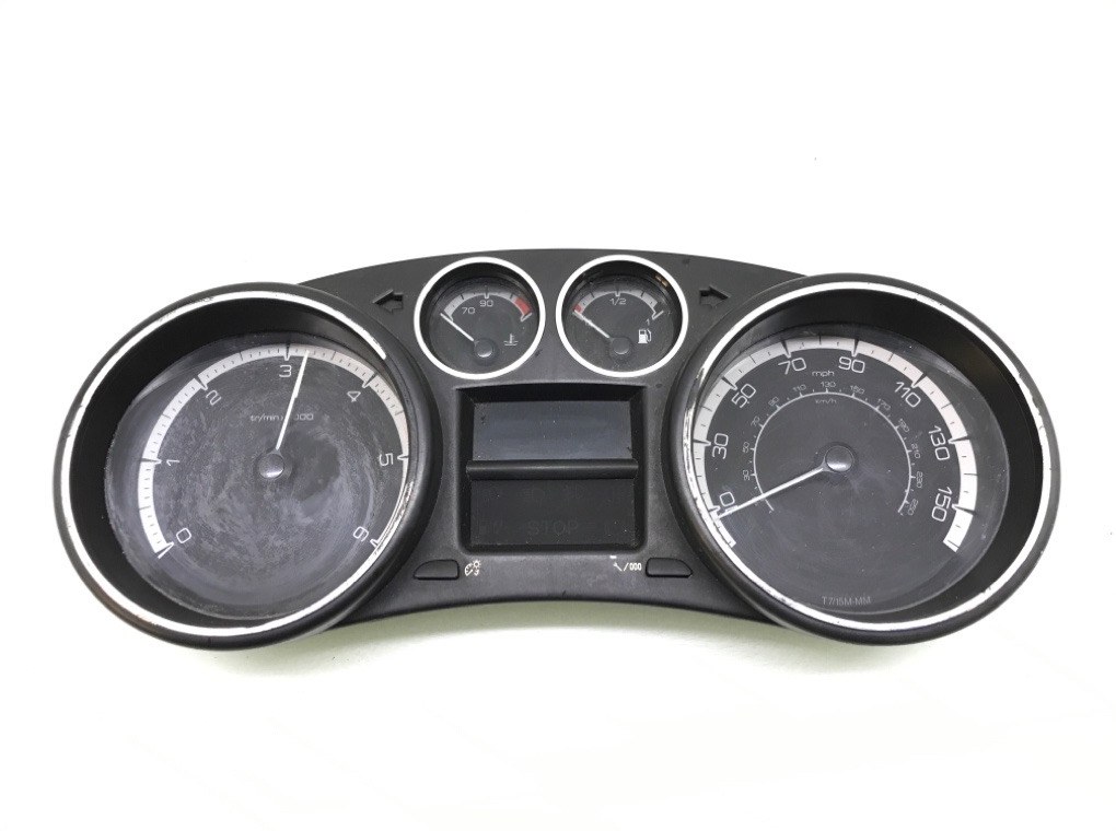 Щиток приборов (приборная панель) для Peugeot 308, 2009 г. 1.6 HDi дизель б/у