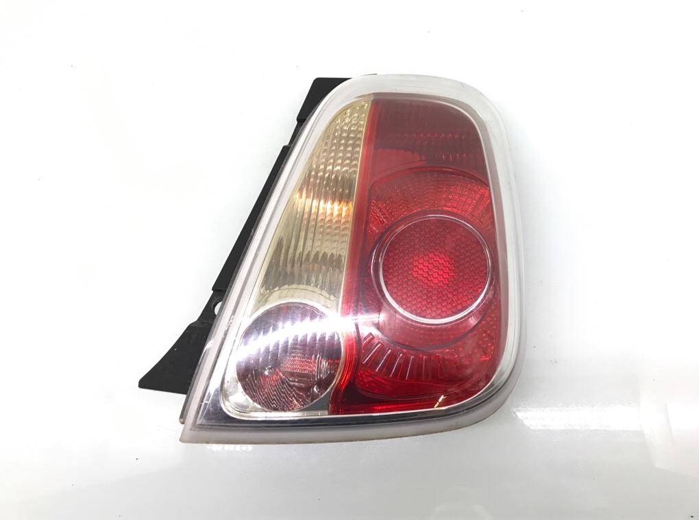 Фонарь задний правый для Fiat 500, 2008 г. 1.2 i бензин б/у