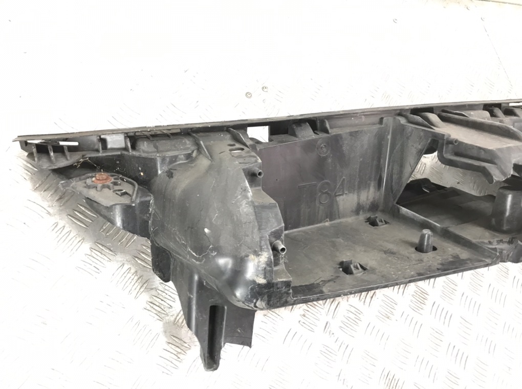 Планка под капот для Peugeot 3008, 2012 г. 1.6 HDi дизель б/у — фото 2