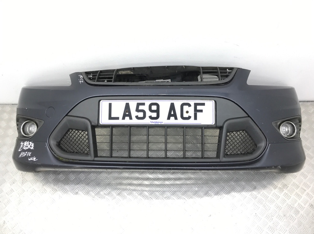 Бампер передний для Ford Focus, 2009 г. 1.8 i бензин б/у
