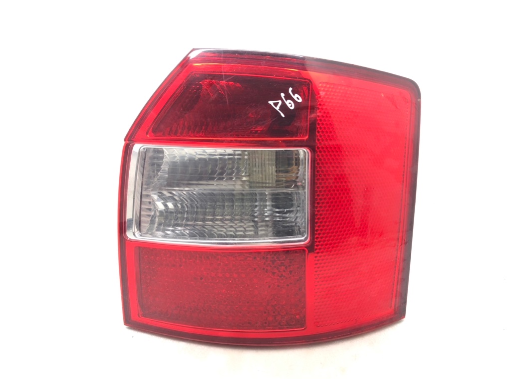 Фонарь задний правый для Audi A4, 2003 г. 1.9 TDi дизель б/у