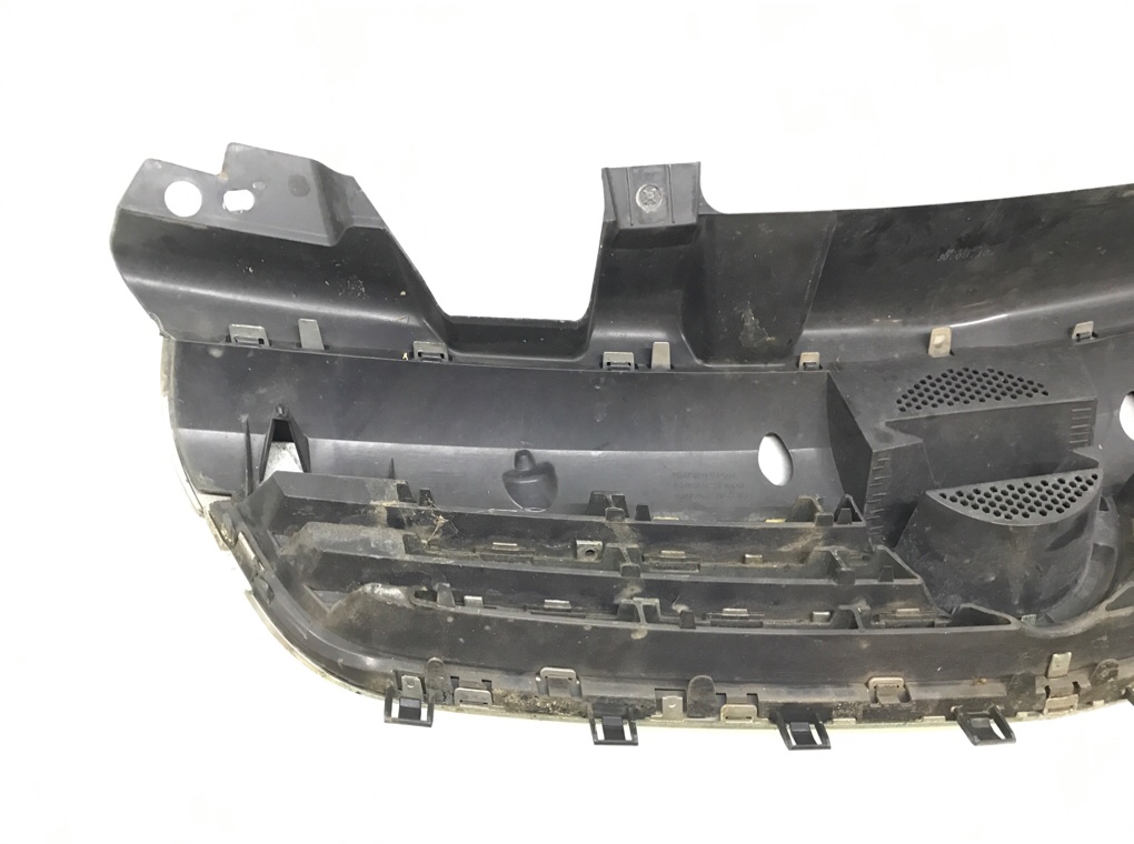Решетка радиатора для Opel Zafira, 2010 г. 1.9 CDTi дизель б/у — фото 5