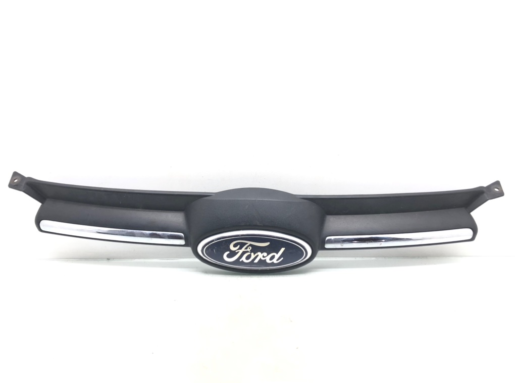 Решетка радиатора для Ford Focus, 2012 г. 1.6 TDCi дизель б/у