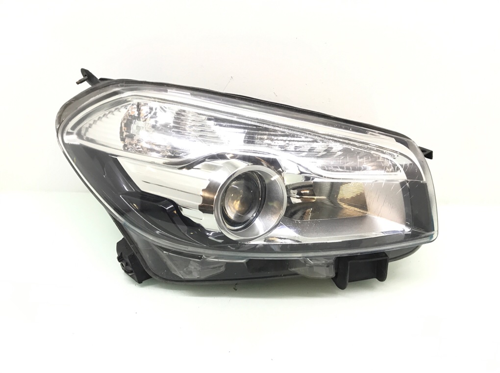Фара правая для Nissan Qashqai+2, 2011 г. 2.0 DCi дизель б/у