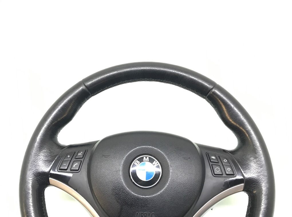 Руль для BMW 1 E87/E81/E82/E88, 2008 г. 1.6i бензин б/у — фото 3