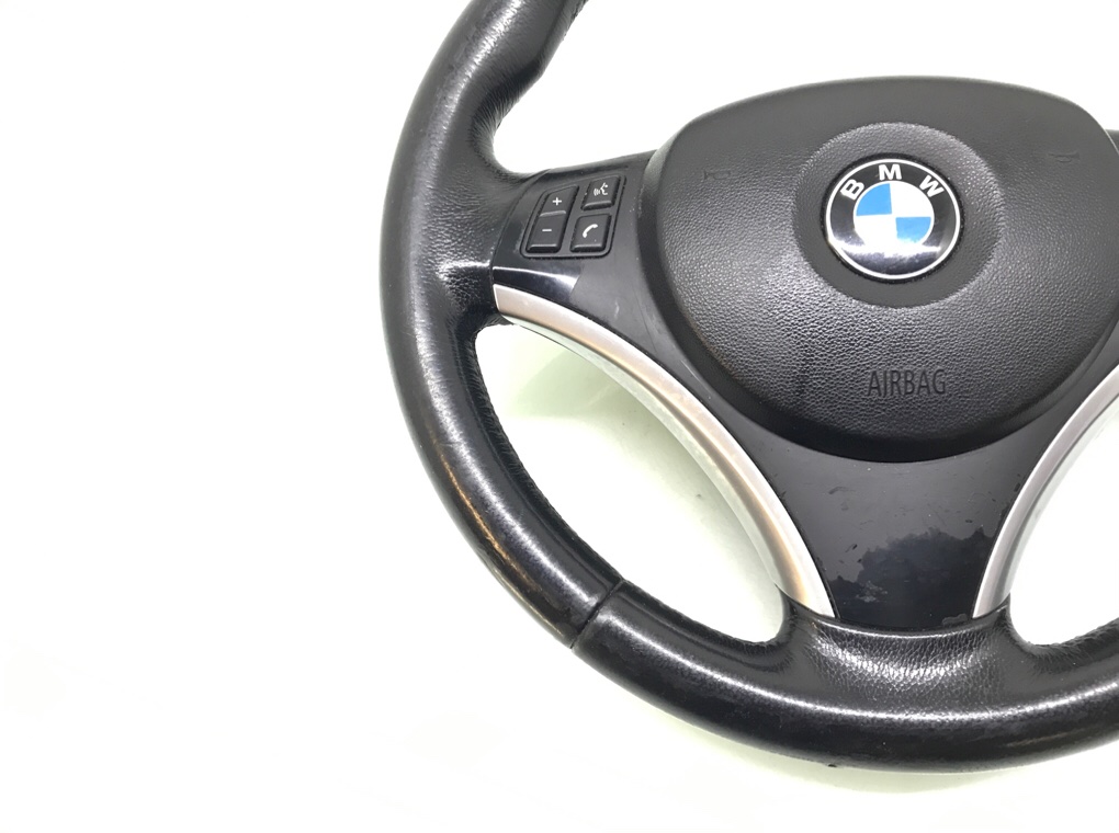 Руль для BMW 1 E87/E81/E82/E88, 2008 г. 1.6i бензин б/у — фото 4